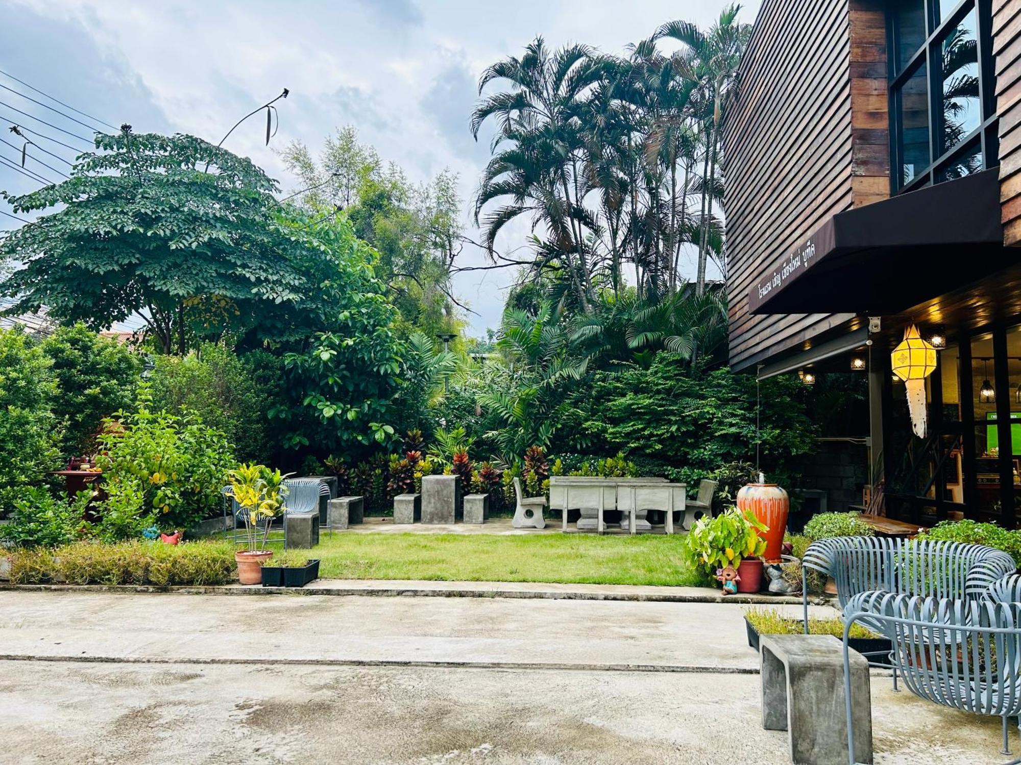 Chern Chiangmai Boutique Hotel Csiangmaj Kültér fotó